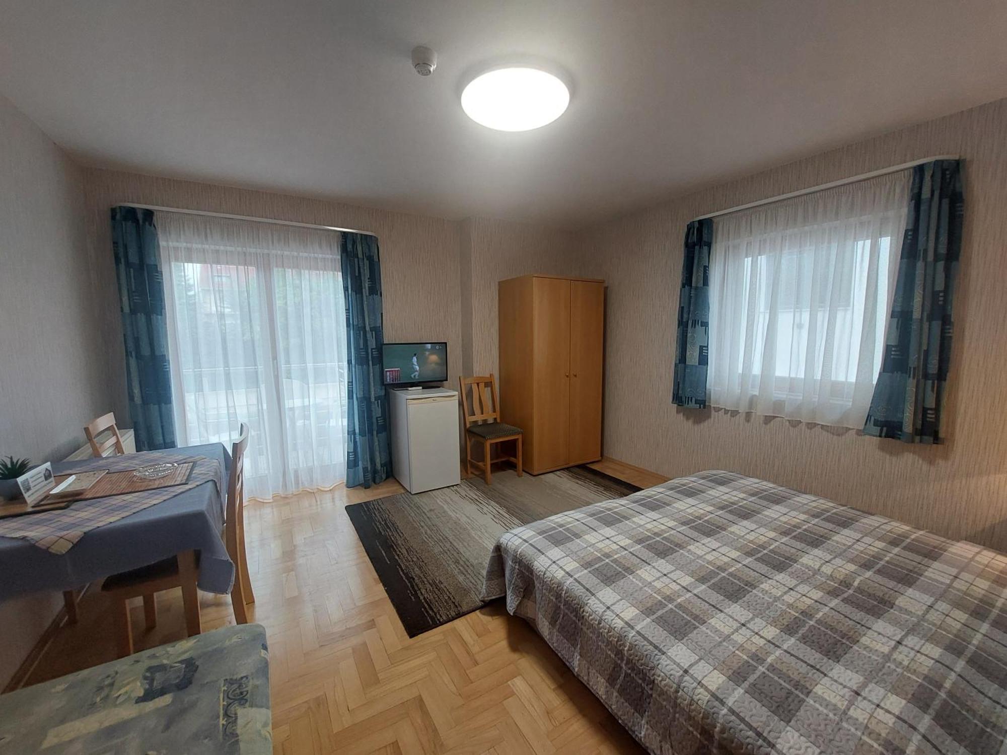 Anita Apartmanhaz Lägenhet Balatonfüred Exteriör bild