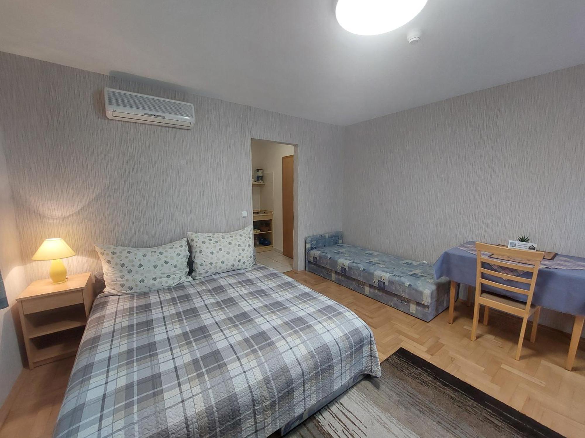 Anita Apartmanhaz Lägenhet Balatonfüred Exteriör bild