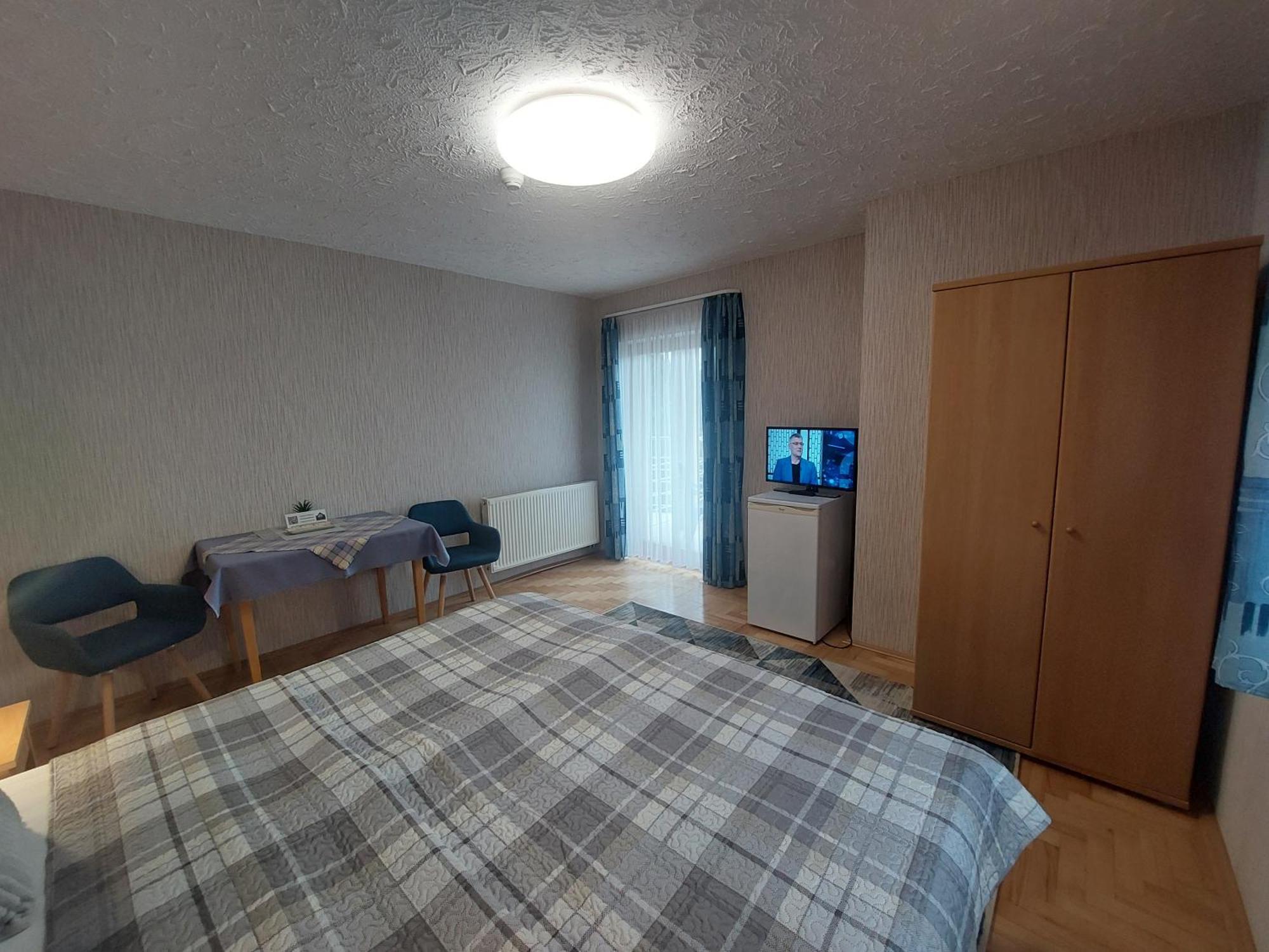 Anita Apartmanhaz Lägenhet Balatonfüred Exteriör bild
