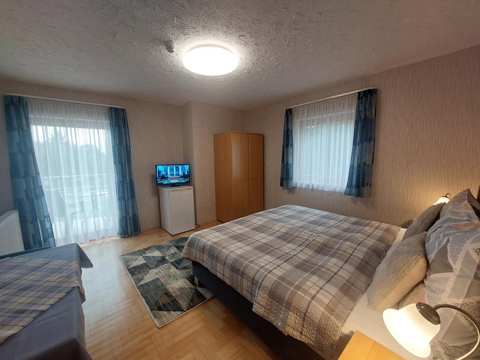 Anita Apartmanhaz Lägenhet Balatonfüred Exteriör bild