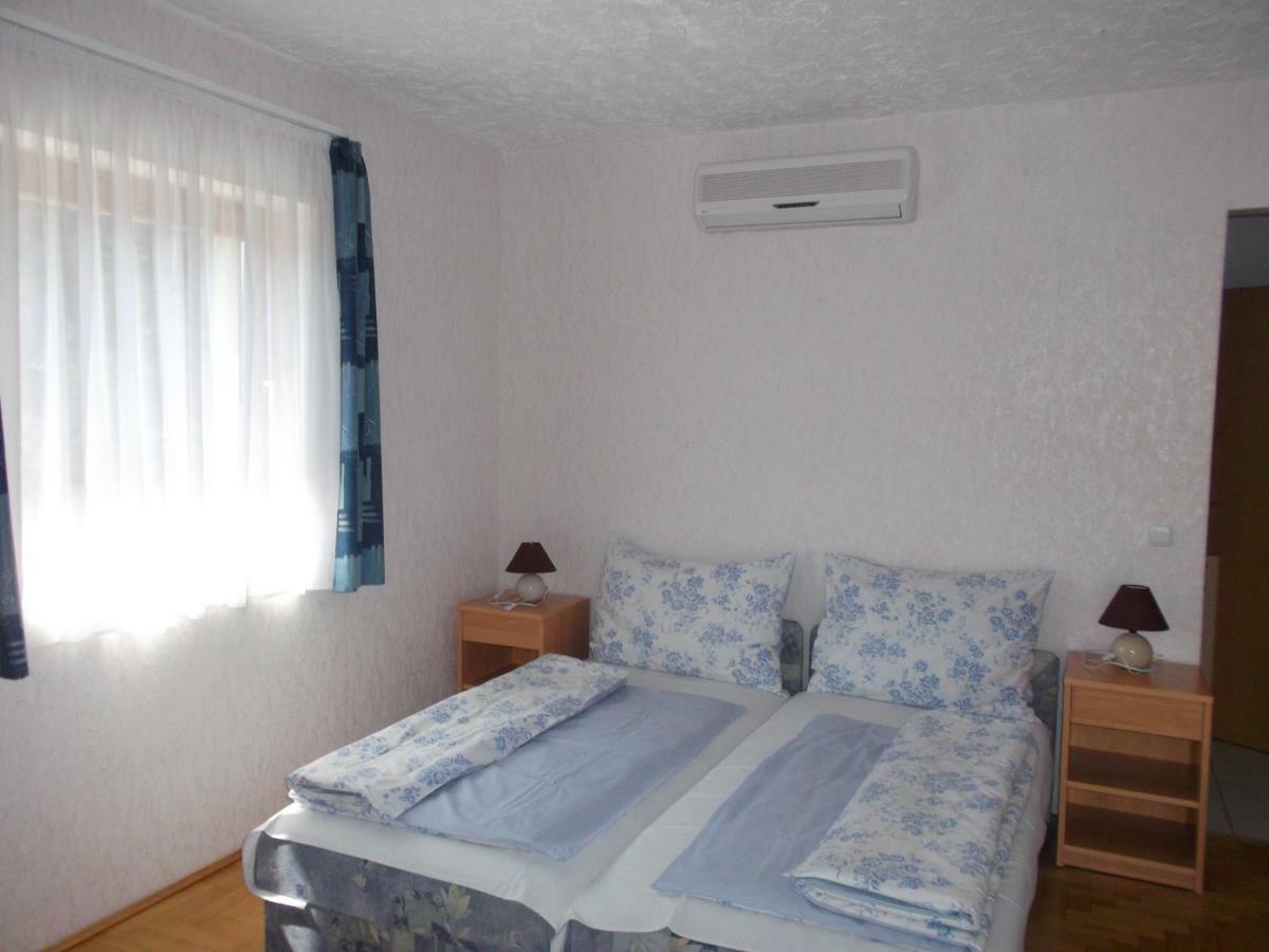 Anita Apartmanhaz Lägenhet Balatonfüred Exteriör bild